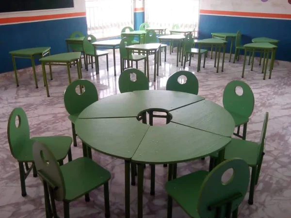 5 Seat Round Primary Student Activity Table & Chairs -Green.