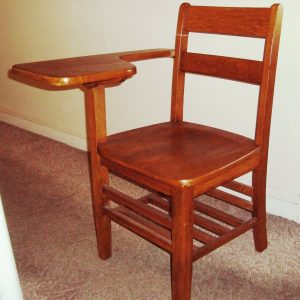Lecture-Chair-Wooden-Brand-with-writing-Pad – Strong