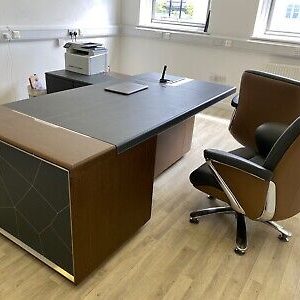 Executive table for office