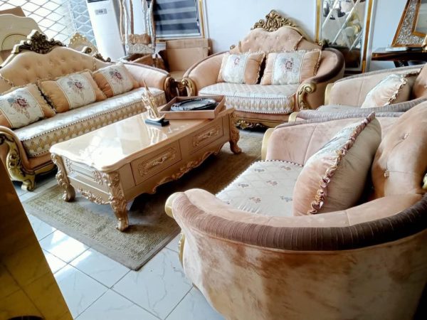 Quality cushion royal sofa with four table